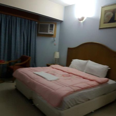San Rock Hotel Manamah Buitenkant foto
