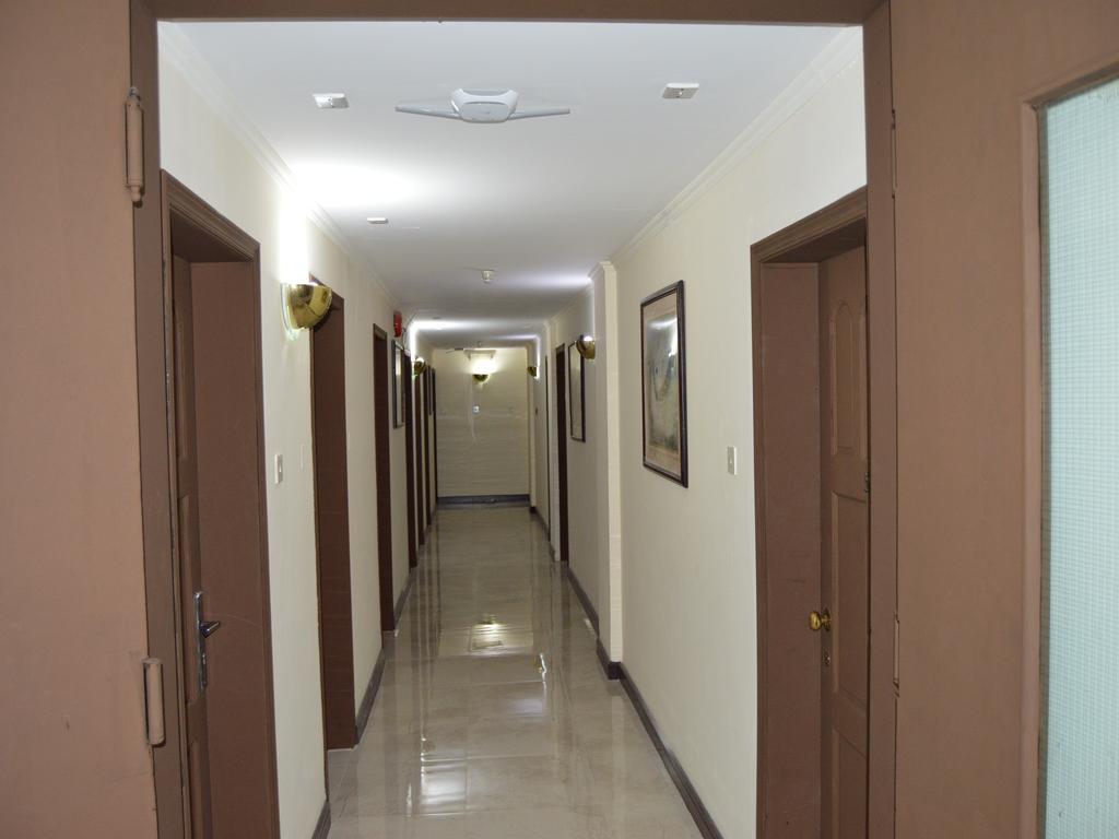 San Rock Hotel Manamah Buitenkant foto