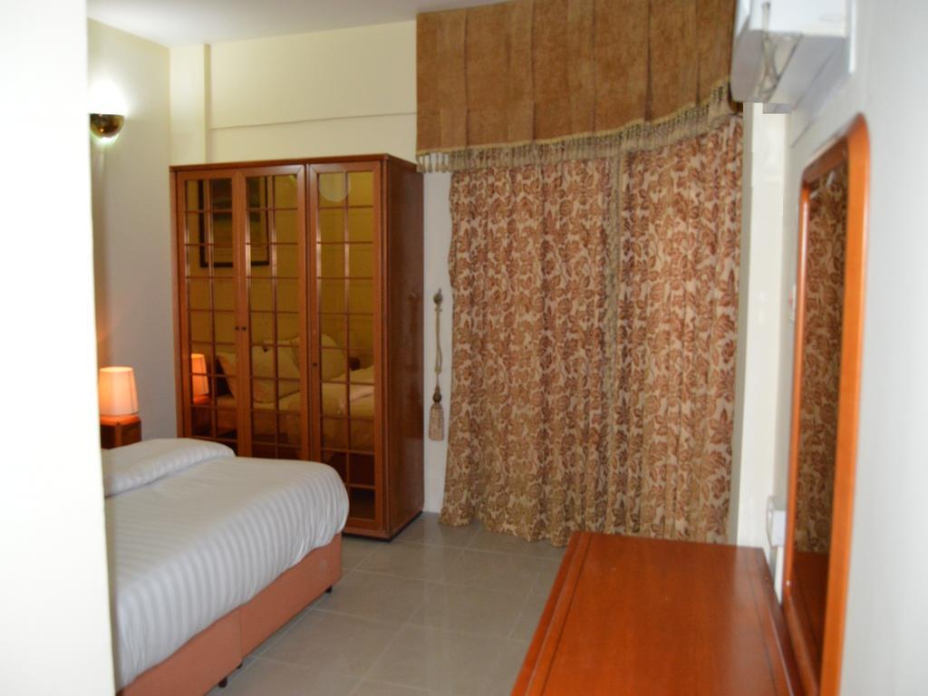 San Rock Hotel Manamah Buitenkant foto