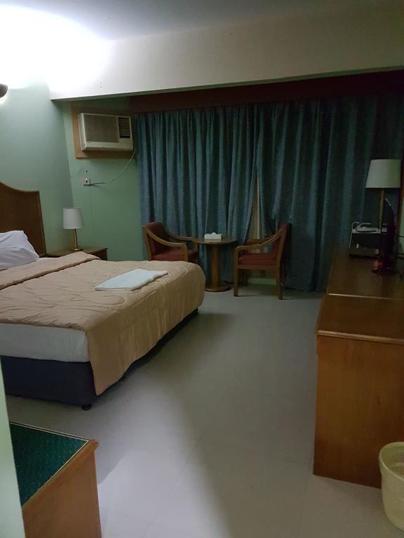 San Rock Hotel Manamah Buitenkant foto