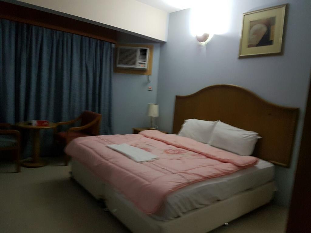 San Rock Hotel Manamah Buitenkant foto