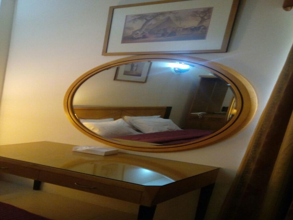San Rock Hotel Manamah Buitenkant foto