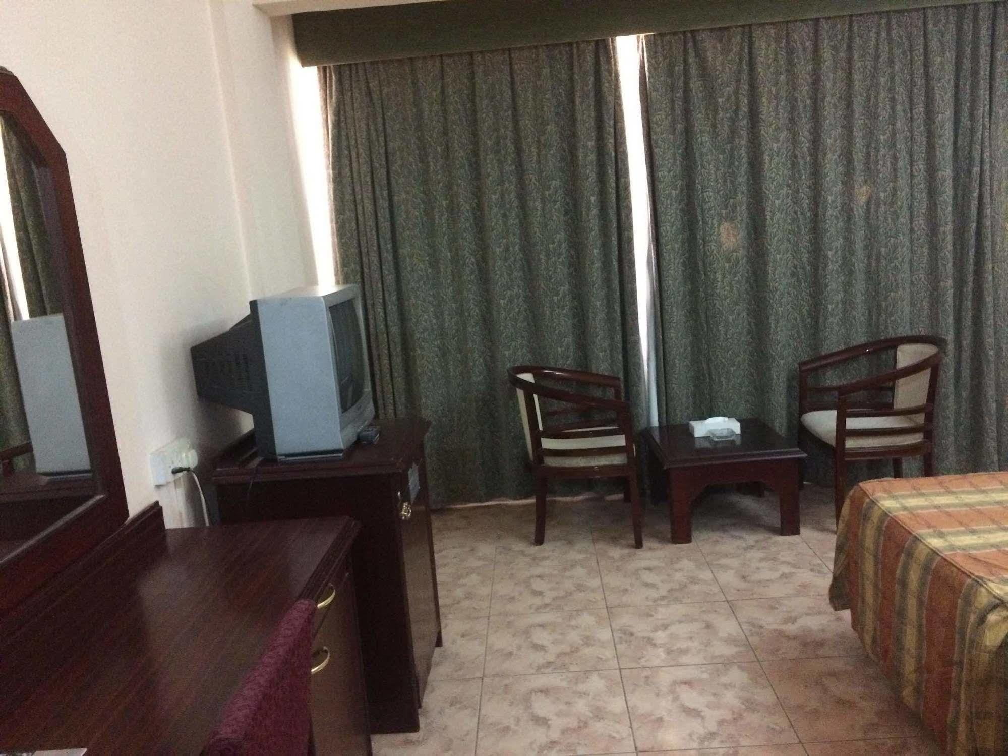 San Rock Hotel Manamah Buitenkant foto