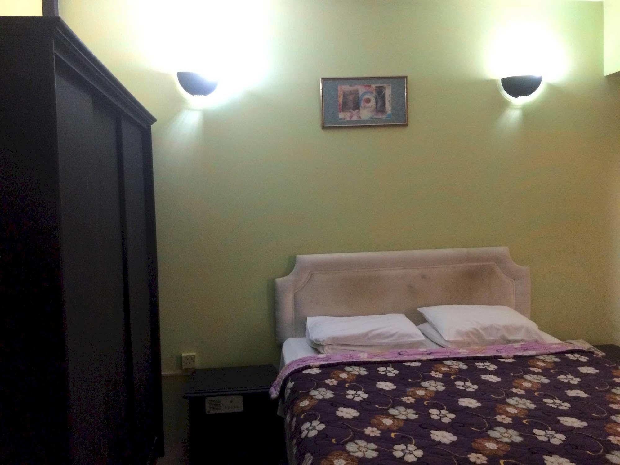 San Rock Hotel Manamah Buitenkant foto