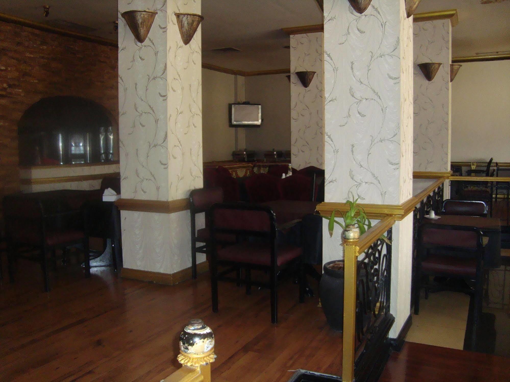 San Rock Hotel Manamah Buitenkant foto